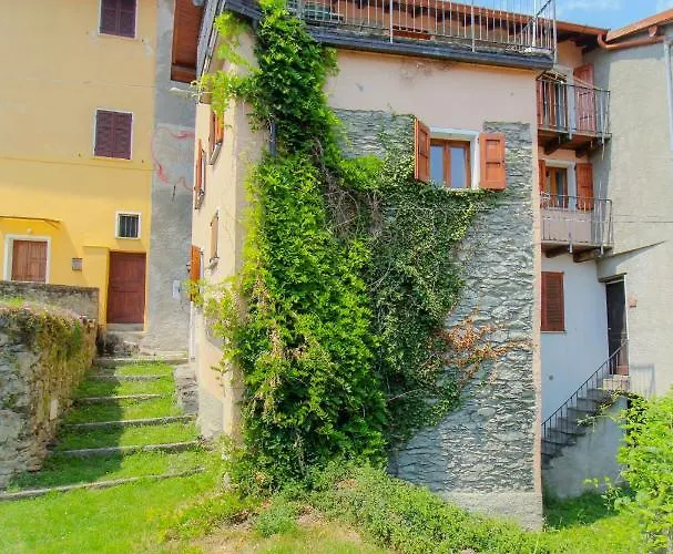 Vakantiehuis Ca Dei L'era De Sott San Siro (Lombardy)